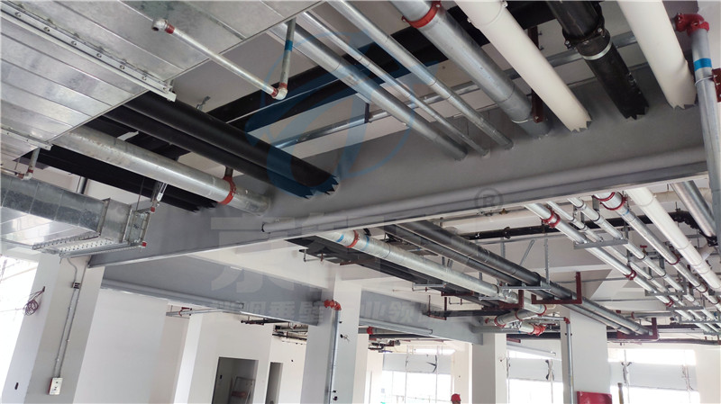 综合体上固定防火布封堵下电动卷轴